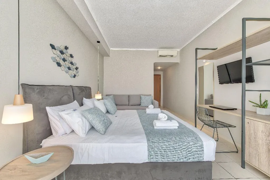 Room, Contessa, Zante