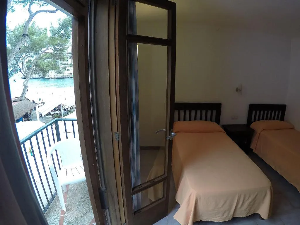 Room, Hostal Playa Cala Santanya, Majorca