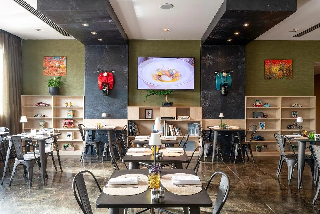 Restaurant, H10 Roma Citta, Rome