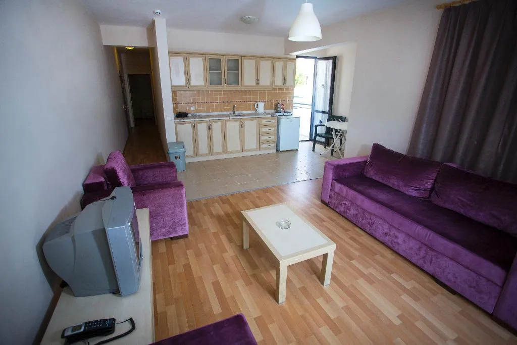 QUADRUPLE SEA VIEW Room, Tuntas Suites Altinkum, Bodrum