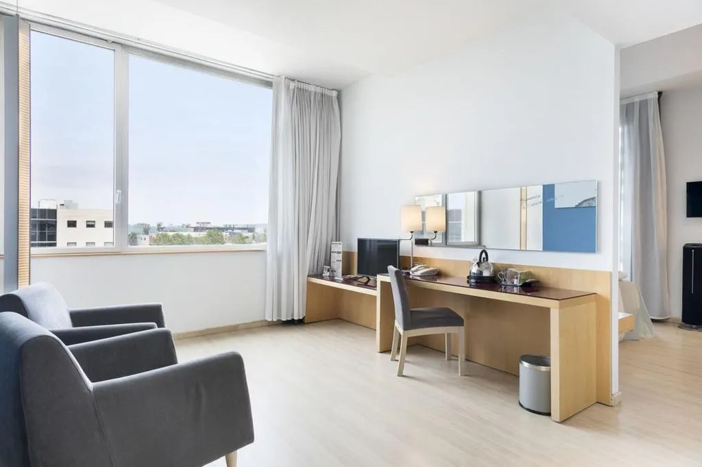 JUNIOR SUITE STANDARD Room, Innside Barcelona Aeropuerto, Barcelona