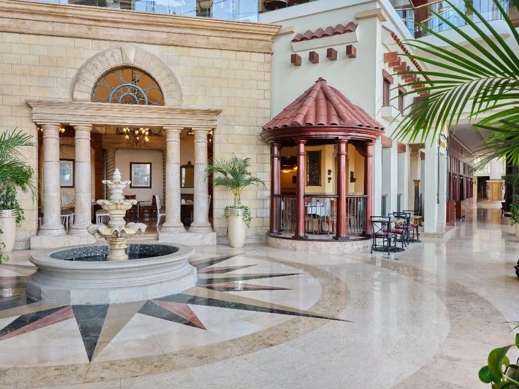 Lobby, Hilton Cairo Grand Nile, Cairo