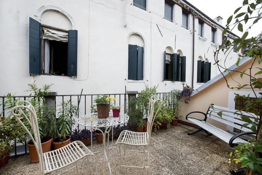 Terrace, Mignon, Venice