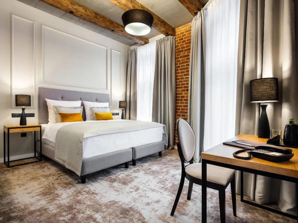 Room, Wawel Queen, Krakow