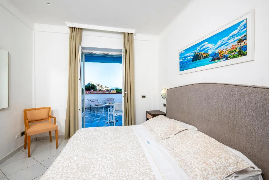 TWIN COMFORT Room, Regina Palace Terme, Naples