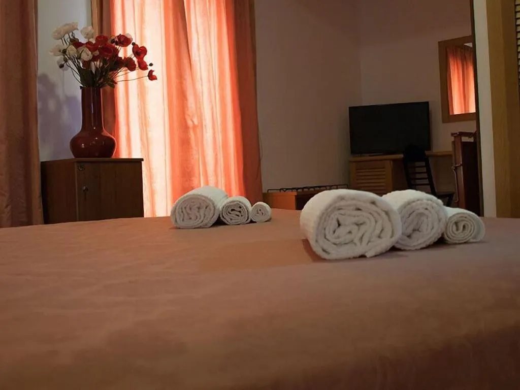 Room, Hotel Garibaldi, Olbia