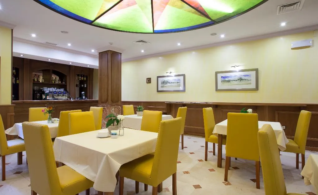 Lobby, Dorma Juan De Austria, Madrid
