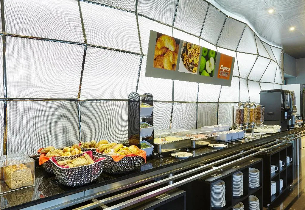 Restaurant, Holiday Inn Express Lisbon Airport, Lisbon