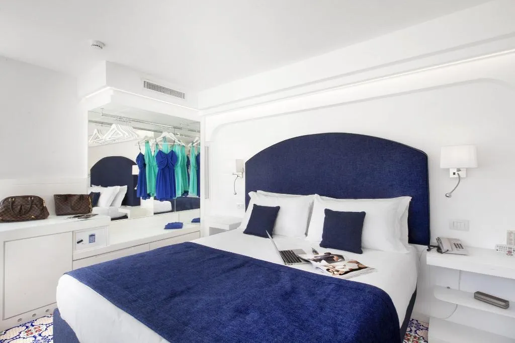 QUADRUPLE STANDARD Room, Antiche Mura, Naples