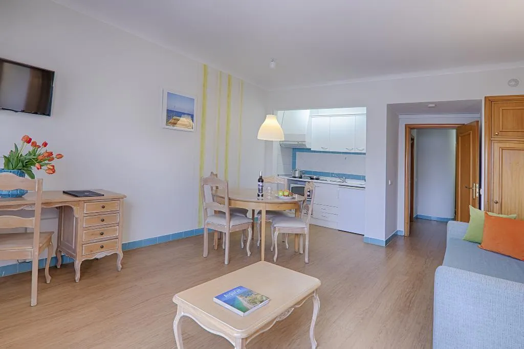 APARTMENT ONE BEDROOM Room, Luna Miramar Club, Algarve