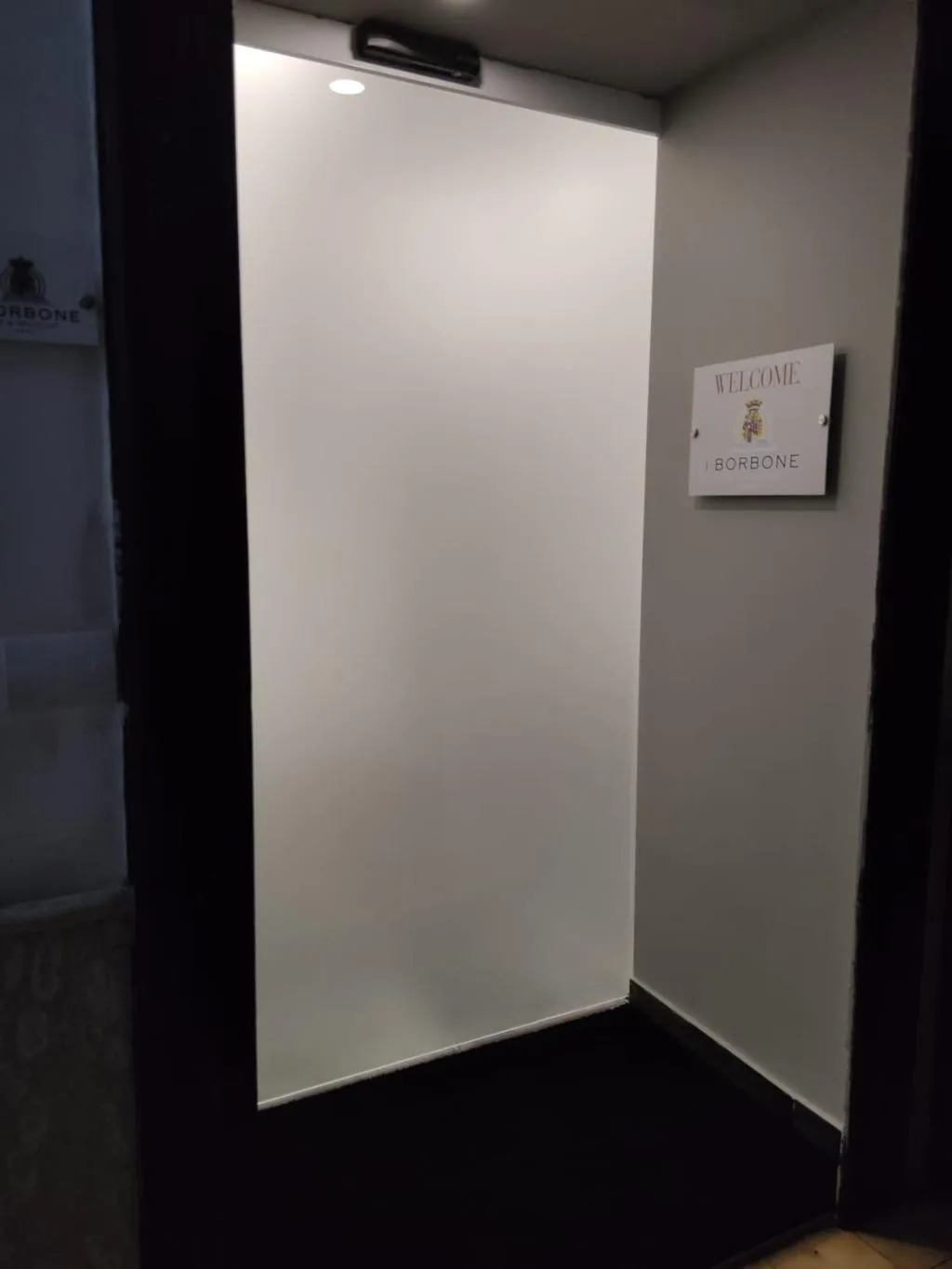 Lobby, I Borbone, Naples
