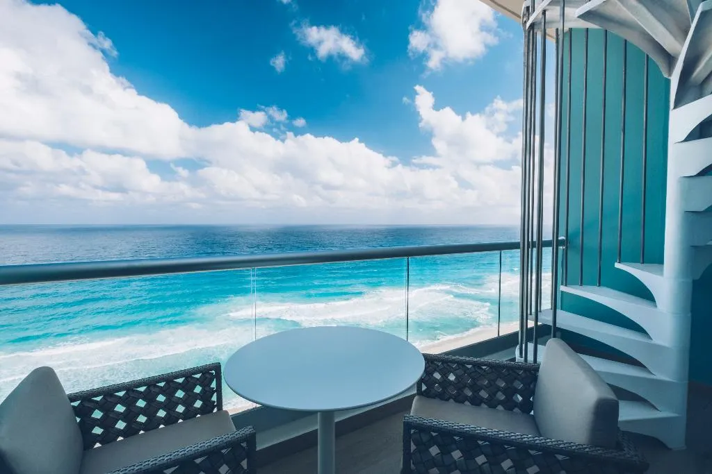 JUNIOR SUITE OCEAN FRONT Room, Iberostar Selection Coral Cancun All Inclusive, Cancun Area