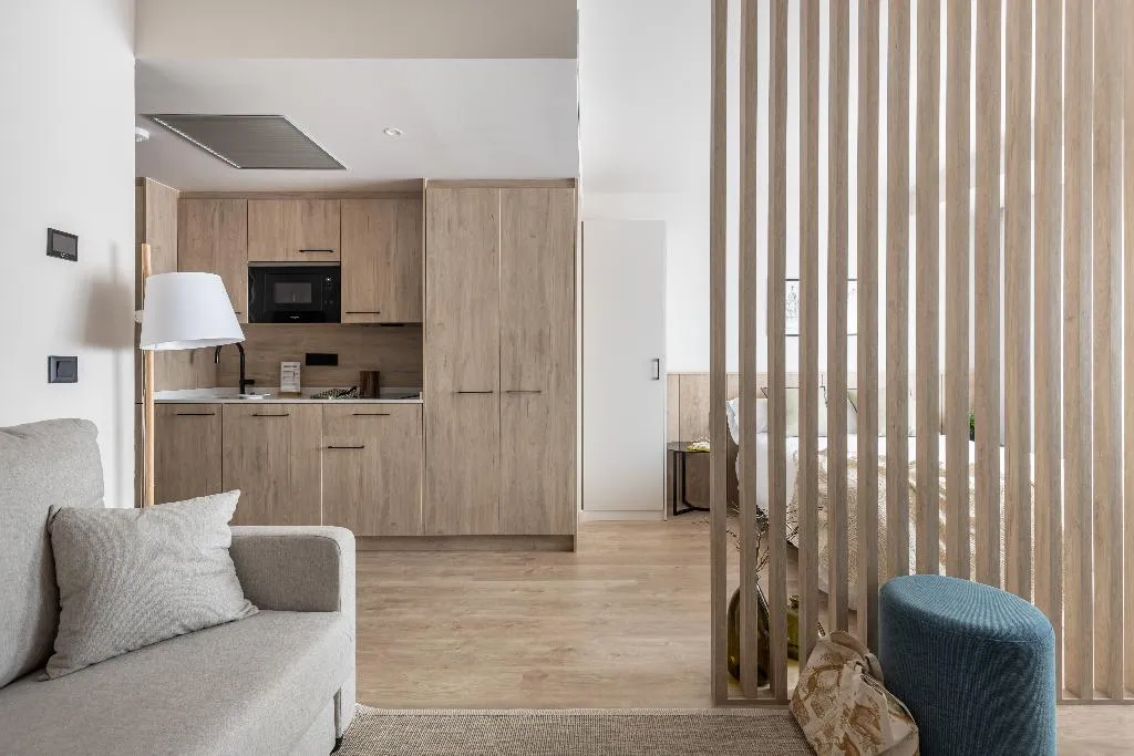STUDIO CAPACITY 4 Room, Libere Madrid Chamberi, Madrid