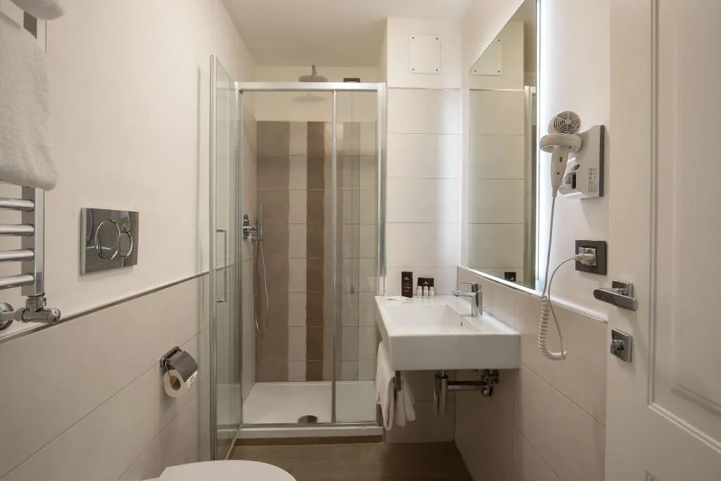 FAMILY ROOM CONNECTING ROOM Room, Fragrance St Peter Hotel, Rome