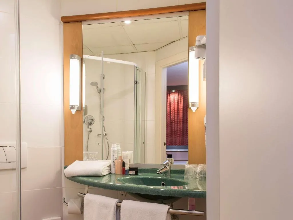 TWIN STANDARD Room, ibis Madrid Fuenlabrada, Madrid