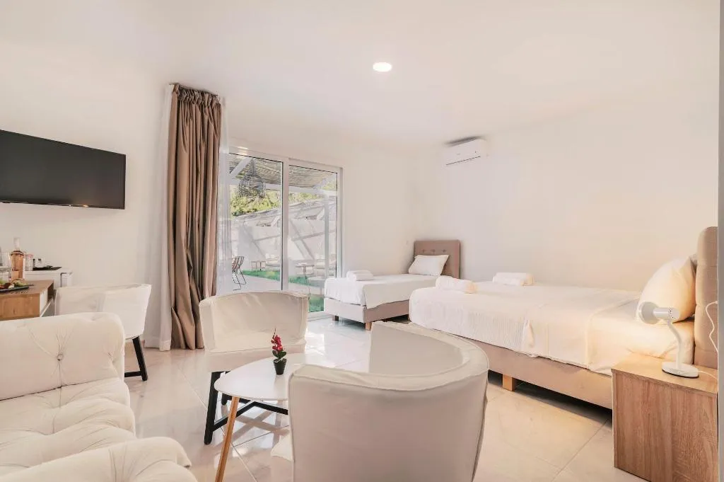 Room, Bamboo Suites, Rhodes