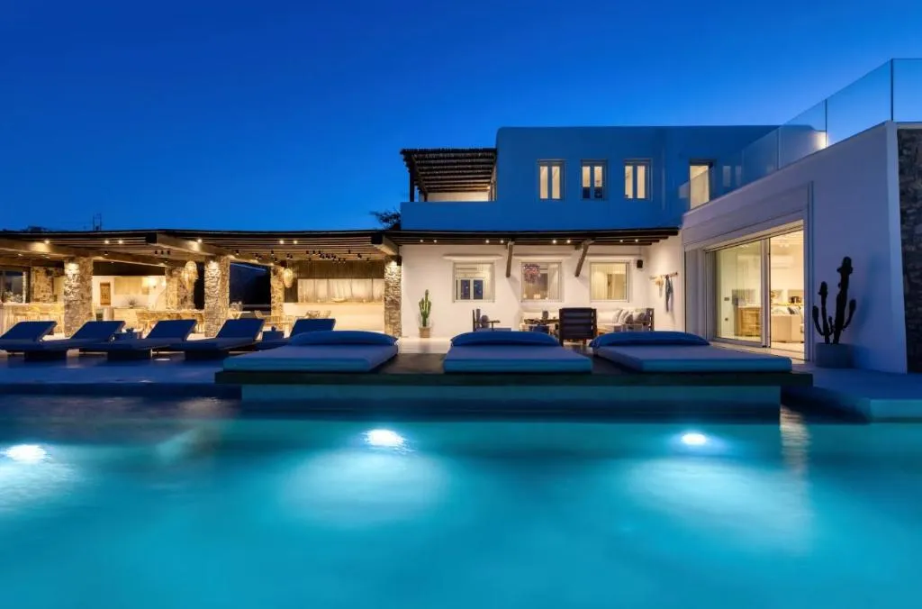 VILLA SEVEN BEDROOMS WITH PRIVATE POOL Room, Mykonos Panormos Villas, Mykonos