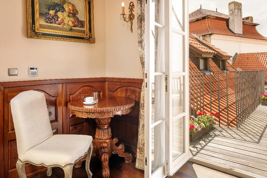 Terrace, Iron Gate Hotel & Suites Prague by BHG, Prague
