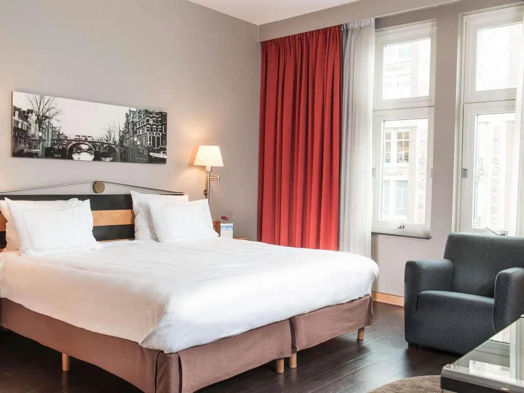 Room, Swissotel Amsterdam, Amsterdam