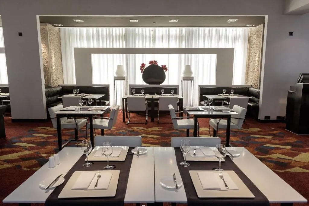 Restaurant, Hilton Madrid Airport, Madrid