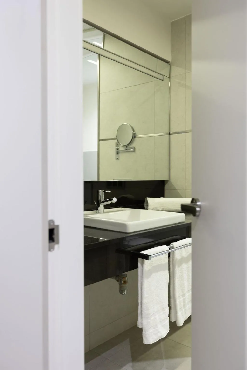 DOUBLE SINGLE USE QUEEN SIZE BED Room, Primus Valencia, Valencia