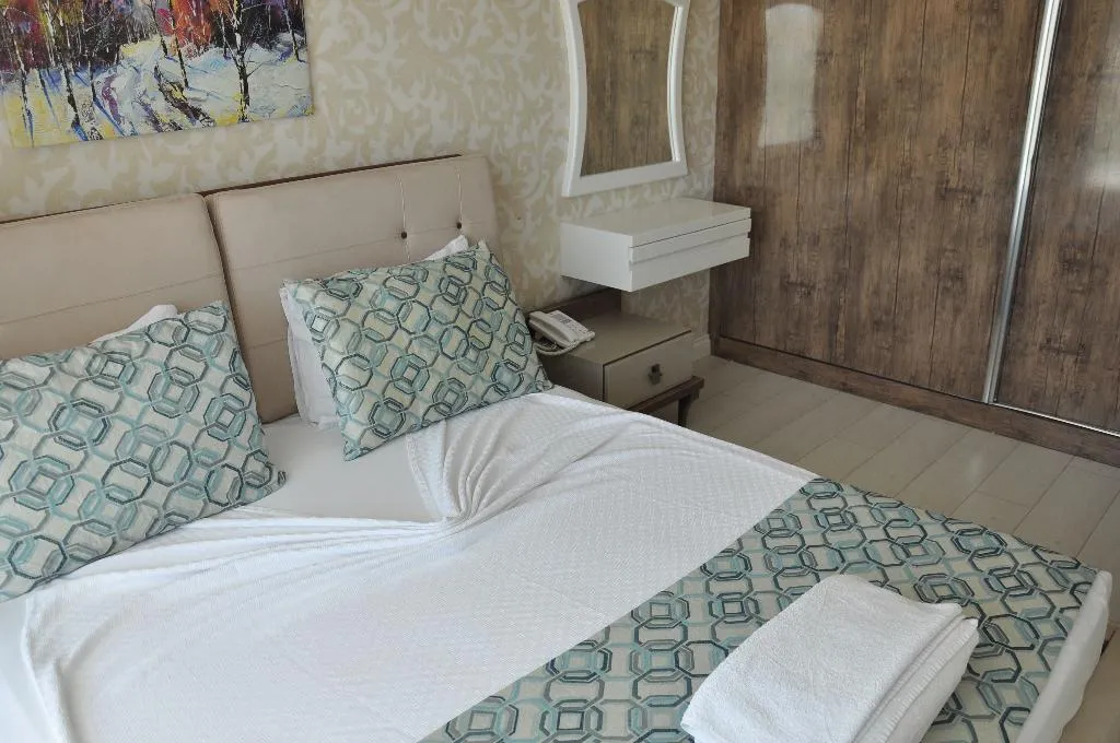 Room, Happy Family Apart, Antalya