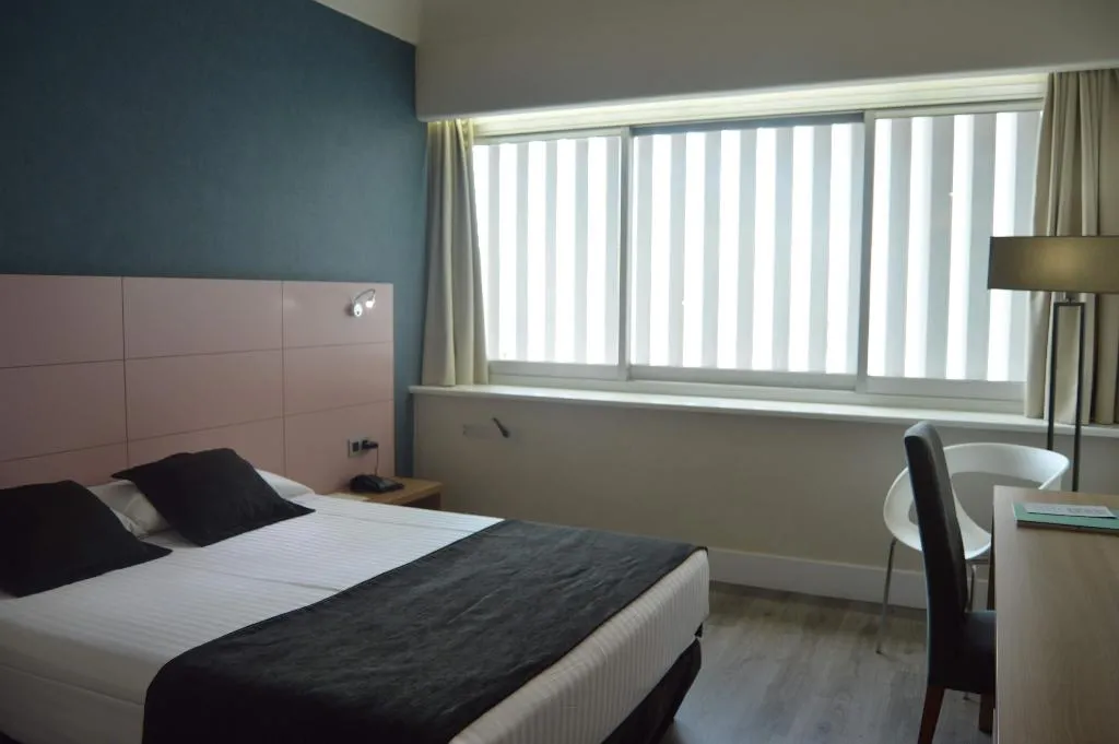DOUBLE STANDARD Room, Hotel Chamartin the One, Madrid