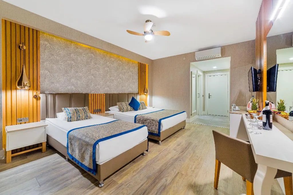 DOUBLE SINGLE USE ECONOMY Room, Justiniano Deluxe Resort Hotel, Antalya