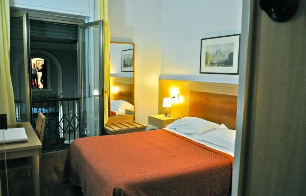 Room, Hotel Dover, Milan