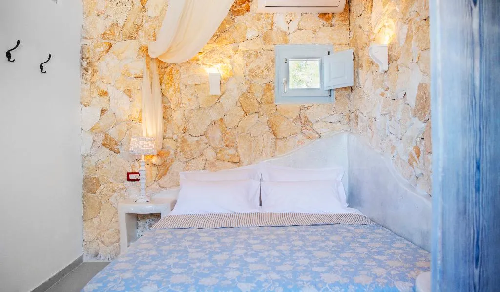 Room, Starlight Luxury Seaside Villa & Suites, Santorini