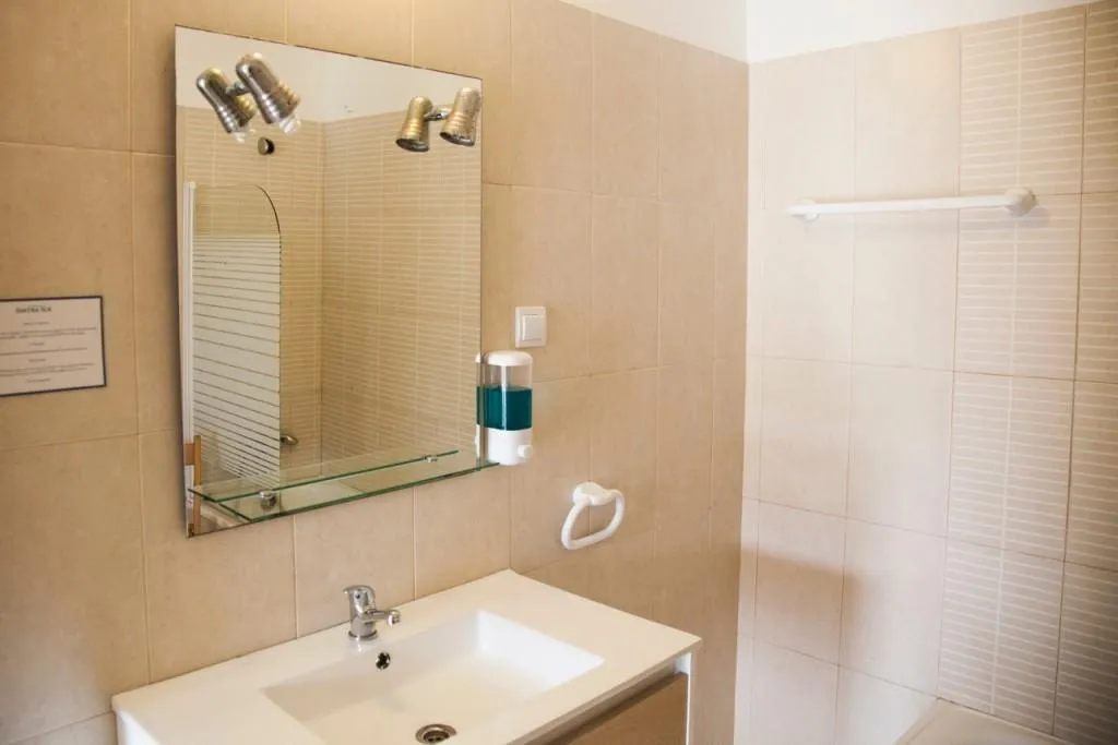 APARTMENT CAPACITY 6 TWO BEDROOMS Room, Sintra Sol Apartamentos Turisticos, Lisbon