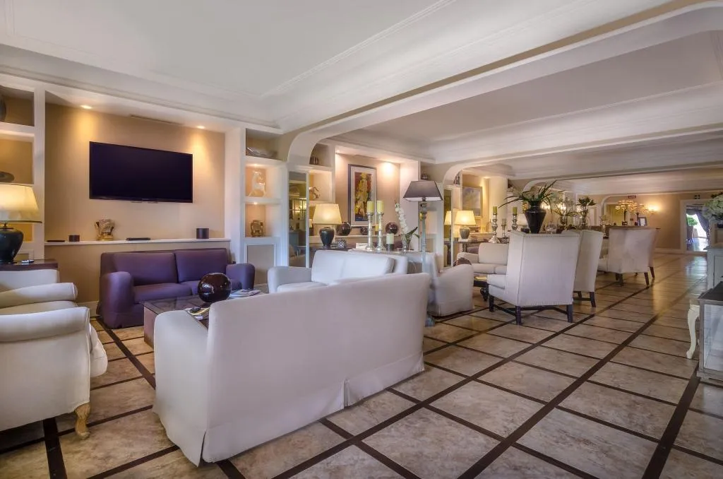 Lobby, Martini, Olbia