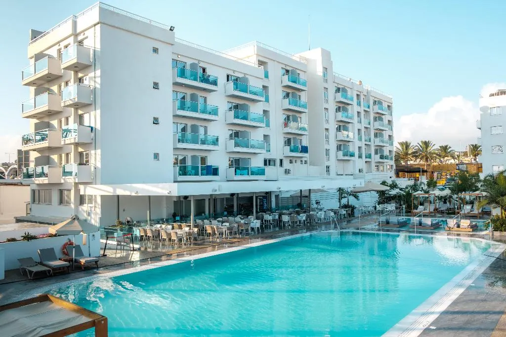 Pool, Kapetanios Bay Hotel Protaras, Cyprus