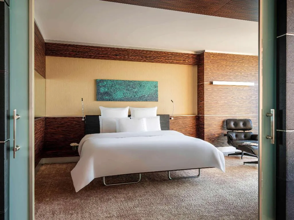 SUITE EXECUTIVE Room, Swissotel Buyuk Efes Izmir, Izmir