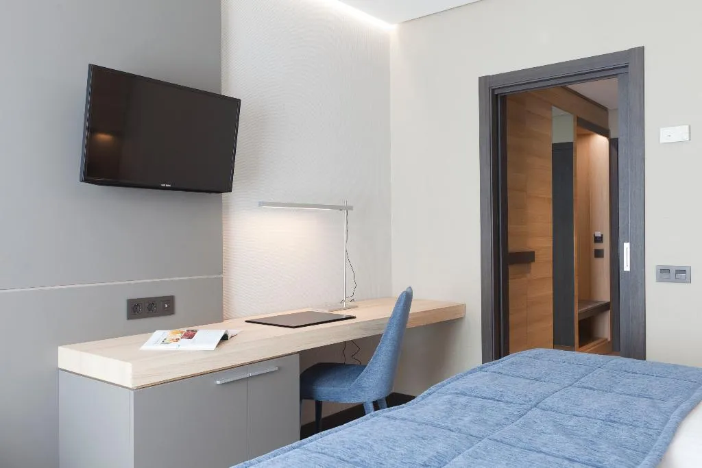 DOUBLE SINGLE USE DELUXE Room, Liabeny, Madrid