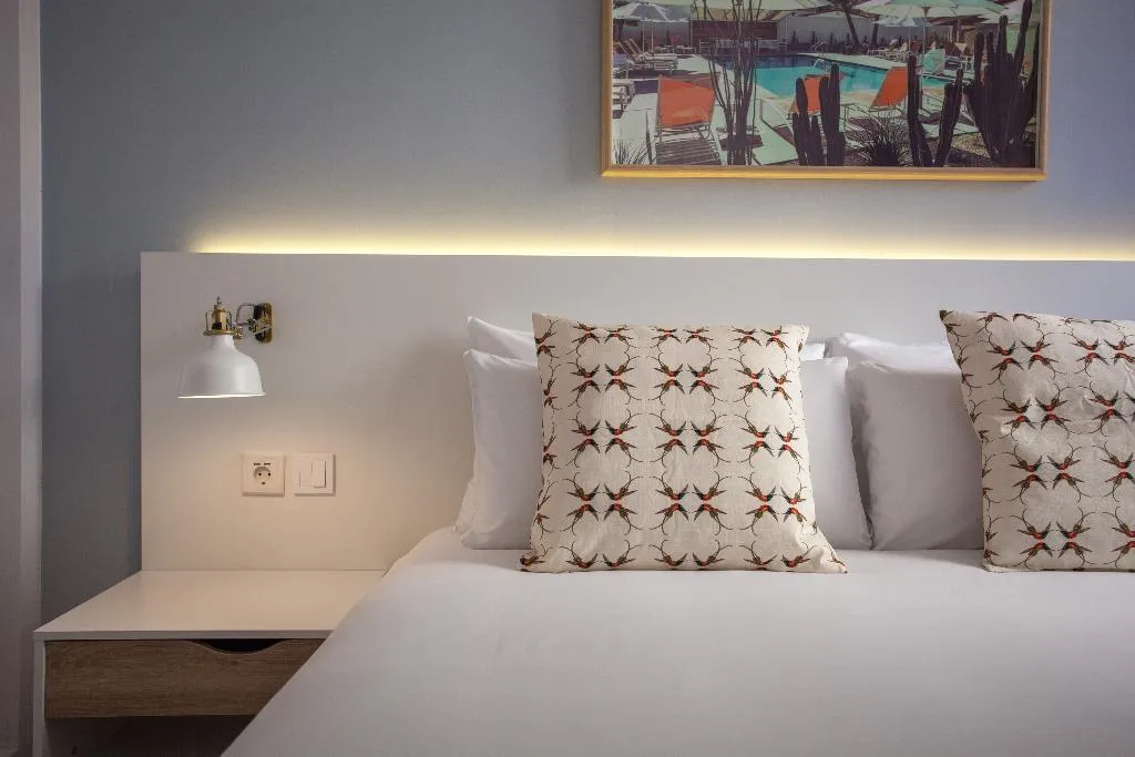 APARTMENT TWO BEDROOMS TWO BATHROOMS Room, Gran Central Suites, Madrid