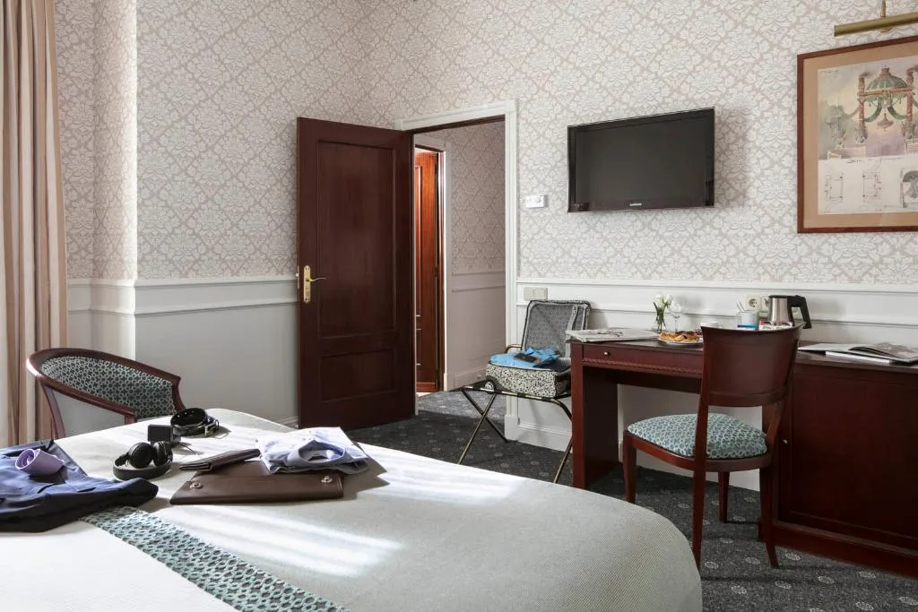 DOUBLE STANDARD Room, Emperador, Madrid