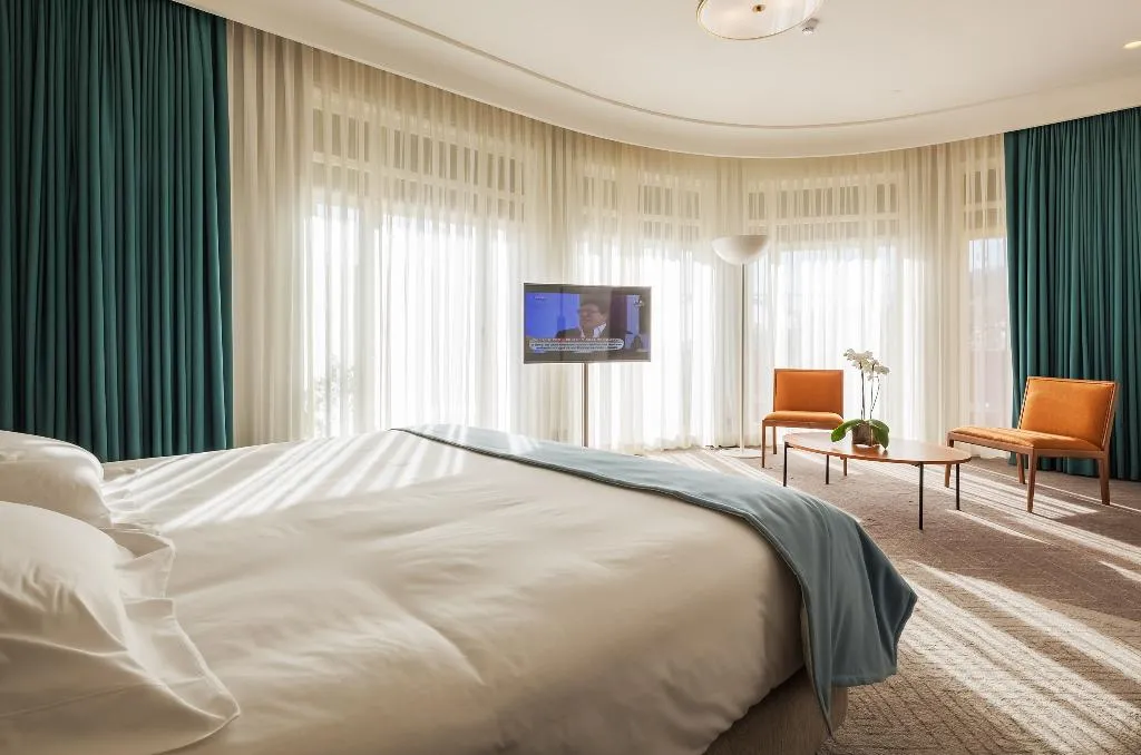 JUNIOR SUITE CAPACITY 3 Room, Vincci Porto, Porto