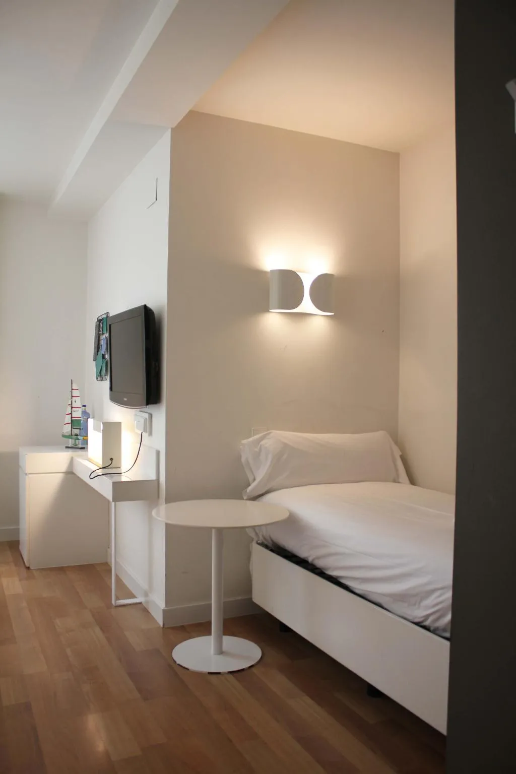 TRIPLE STANDARD Room, Pol & Grace Hotel, Barcelona