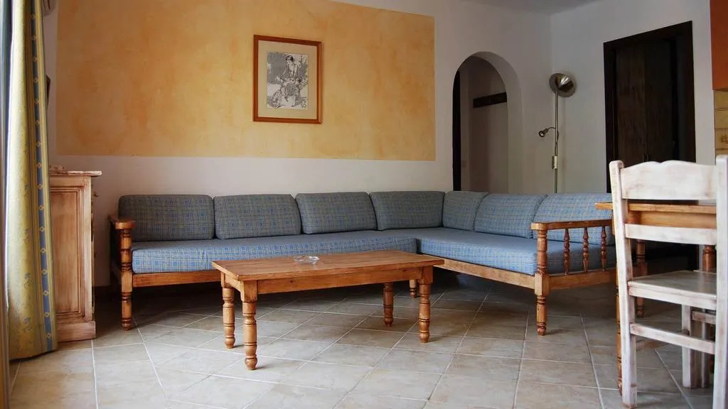 APARTMENT CAPACITY 6 TWO BEDROOMS Room, Playa Ferrera, Majorca