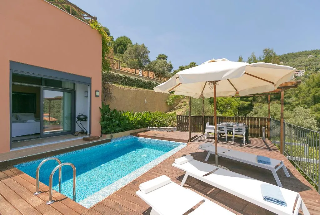 VILLA THREE BEDROOMS WITH PRIVATE POOL Room, Skiathos Gea Villas, Skiathos