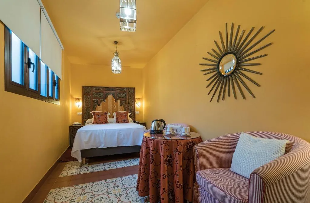 Room, El Rey Moro, Seville