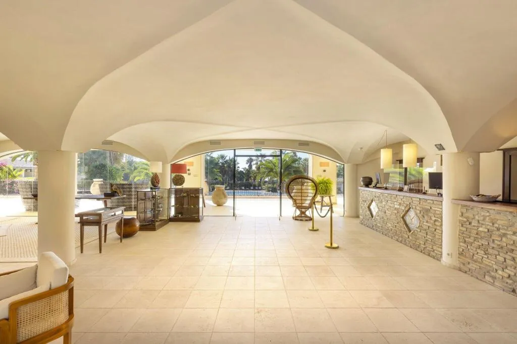 Lobby, Costa Dei Fiori, Cagliari