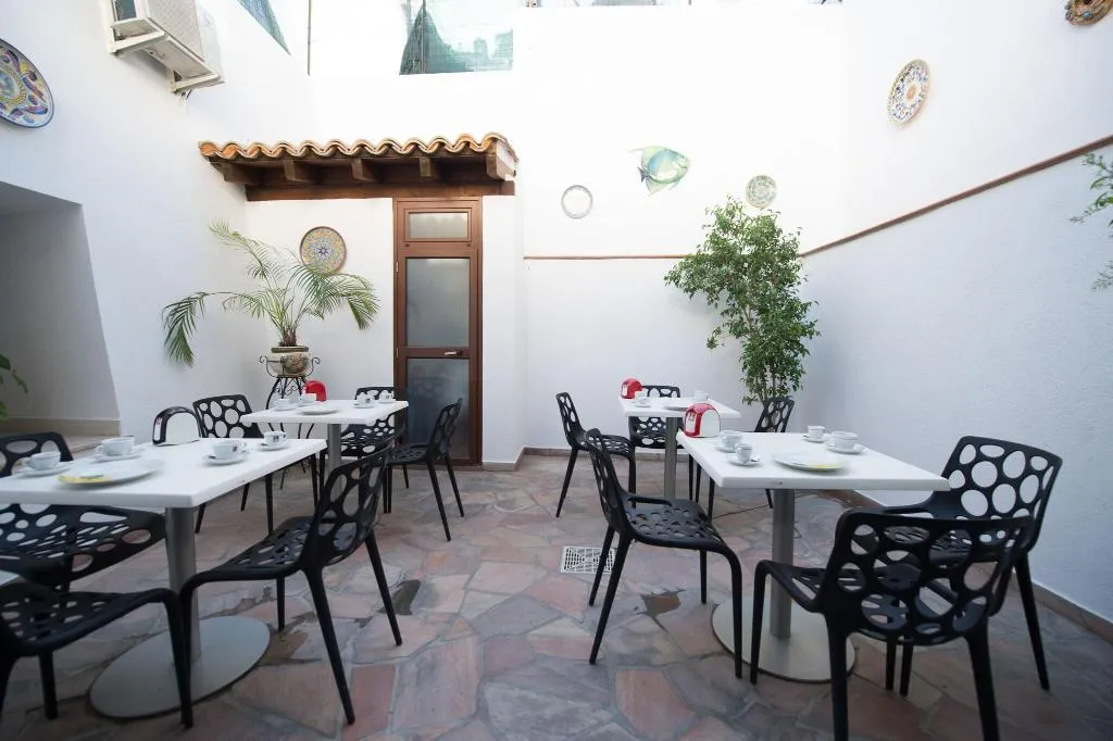 Terrace, Hotel Aliai, Catania