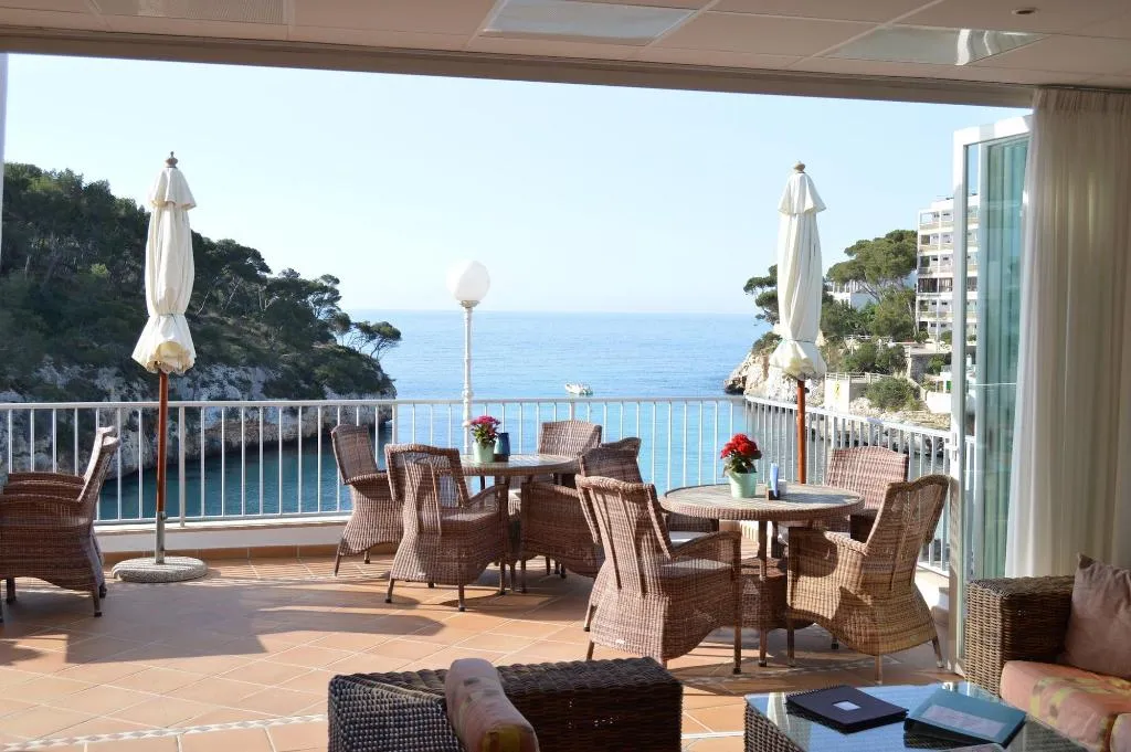 Bar, Hotel Cala Santanyi, Majorca