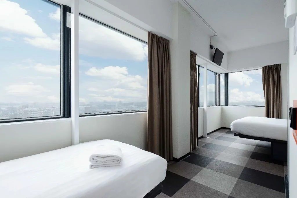 TRIPLE STANDARD Room, easyHotel Amsterdam Zaandam, Amsterdam