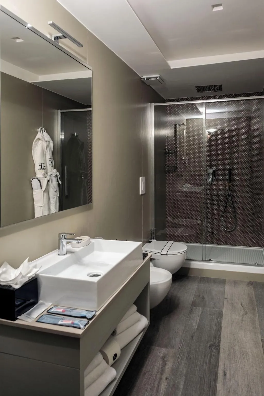 Room, Resort Tre Fontane, Naples