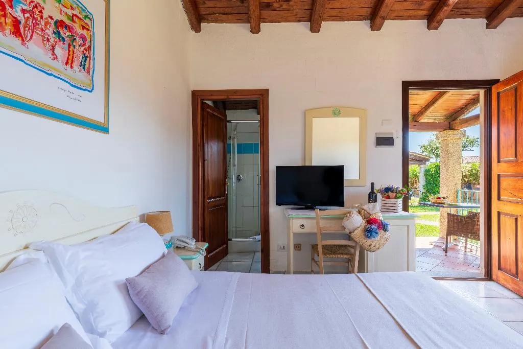 Room, Li Suari Club Village, Olbia