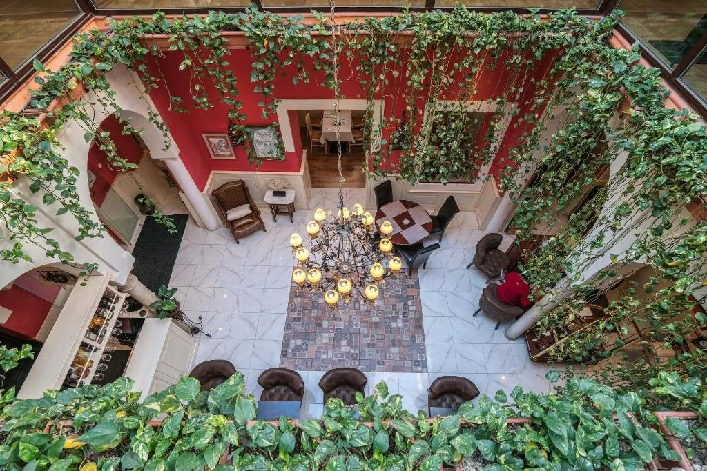 Room, El Rey Moro, Seville