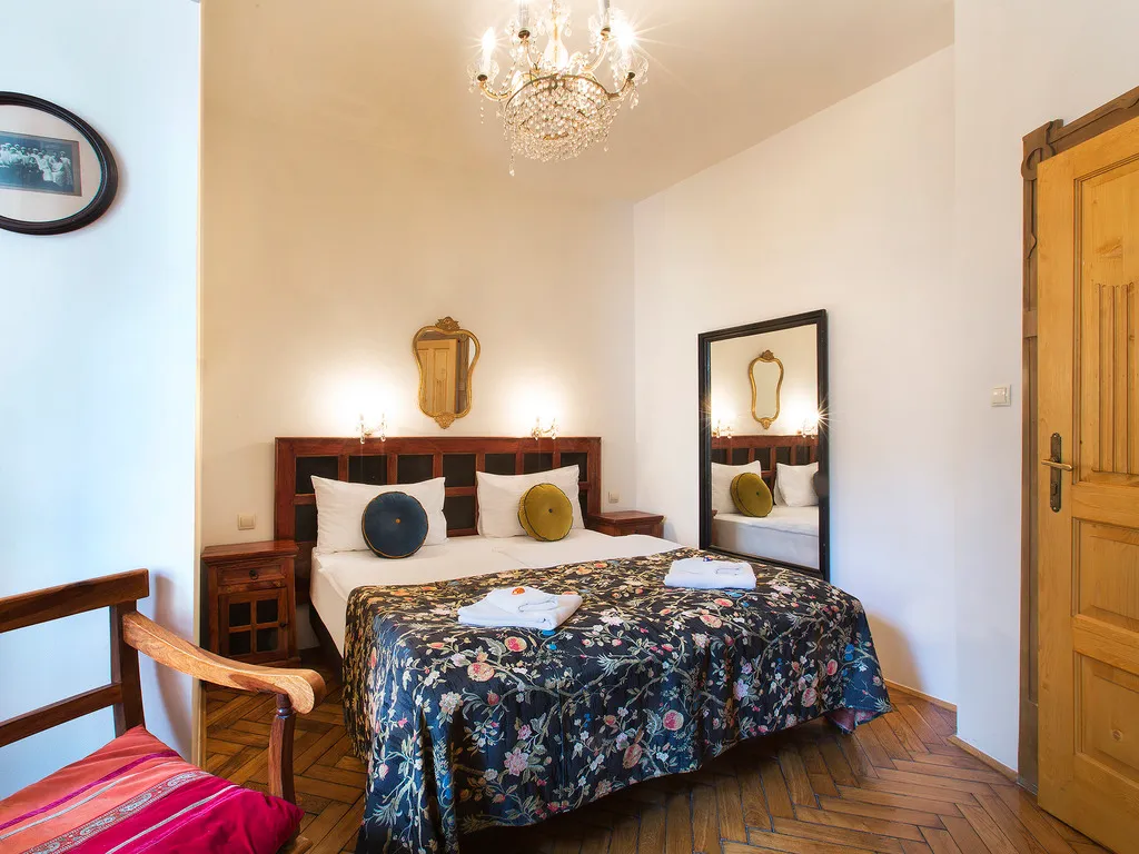 APARTMENT CAPACITY 4 ONE BEDROOM Room, Antique Apartments Plac Szczepanski, Krakow